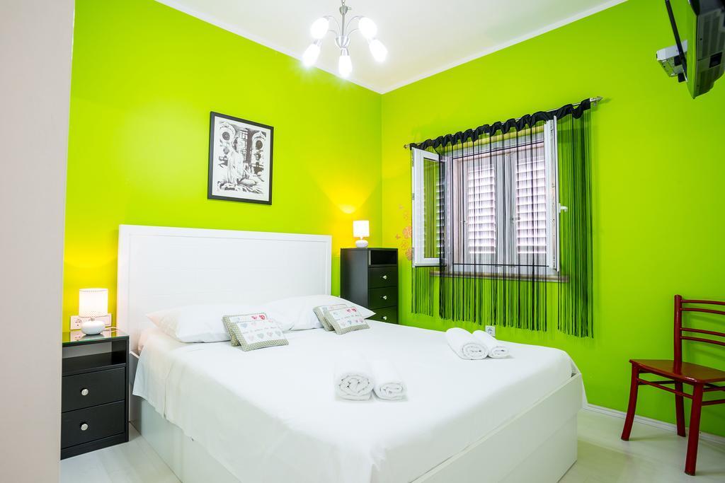 Apartments Biserka ボル 部屋 写真