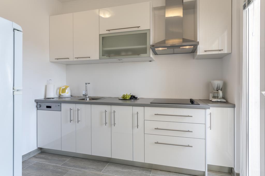 Apartments Biserka ボル エクステリア 写真