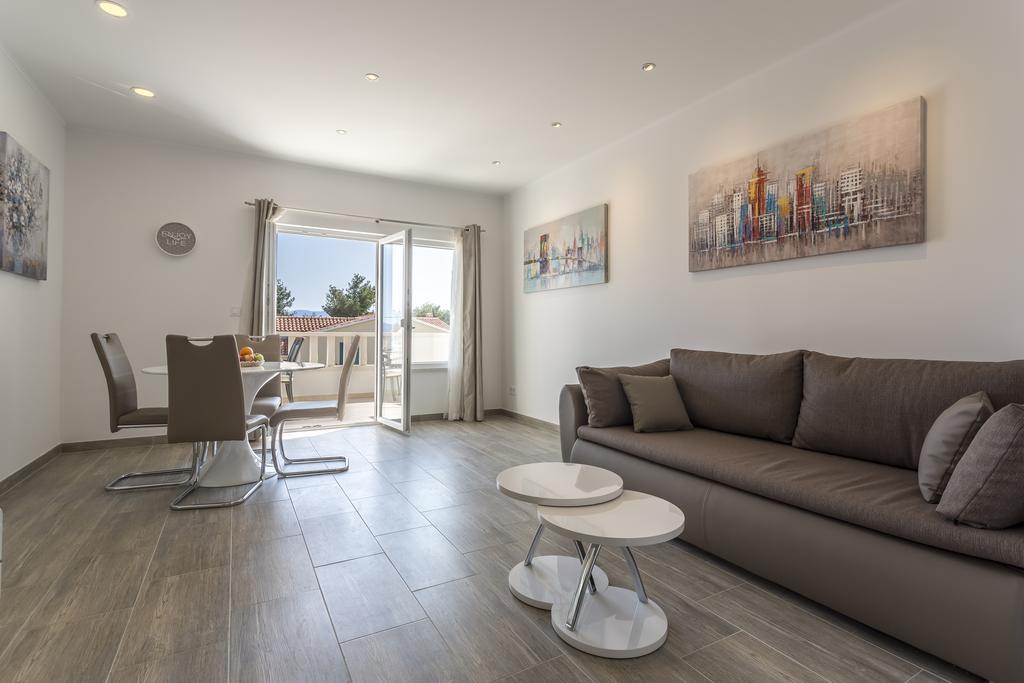 Apartments Biserka ボル エクステリア 写真